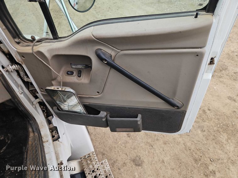 image for item EO4909 2006 Sterling Truck A9500 Series dump truck