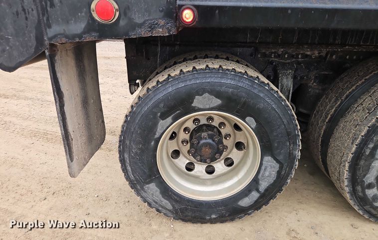 image for item EO4909 2006 Sterling Truck A9500 Series dump truck