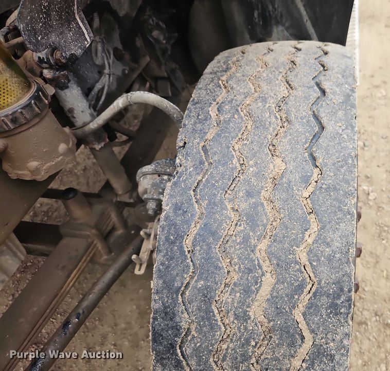 image for item EO4909 2006 Sterling Truck A9500 Series dump truck