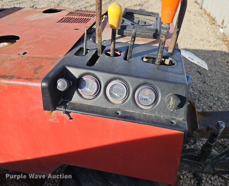 image for item EO4913 Ditch Witch 255SX vibratory cable plow