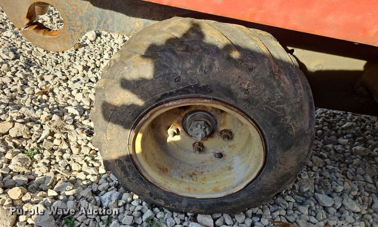 image for item EO4913 Ditch Witch 255SX vibratory cable plow