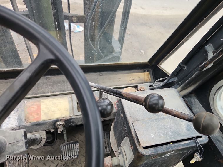 image for item EO4917 Hyster H60 forklift