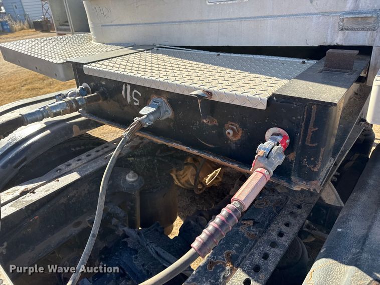 image for item EP2729 2009 Trailstar end dump trailer