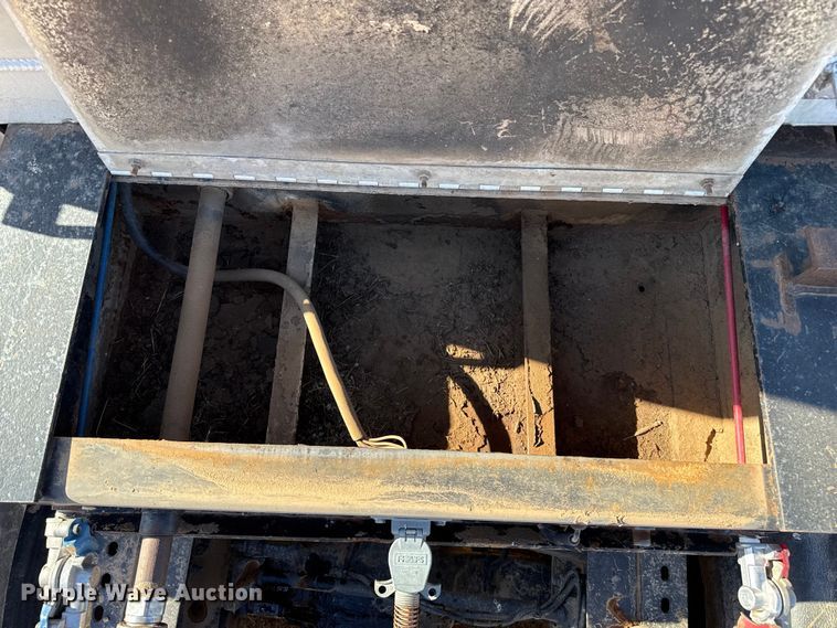 image for item EP2729 2009 Trailstar end dump trailer