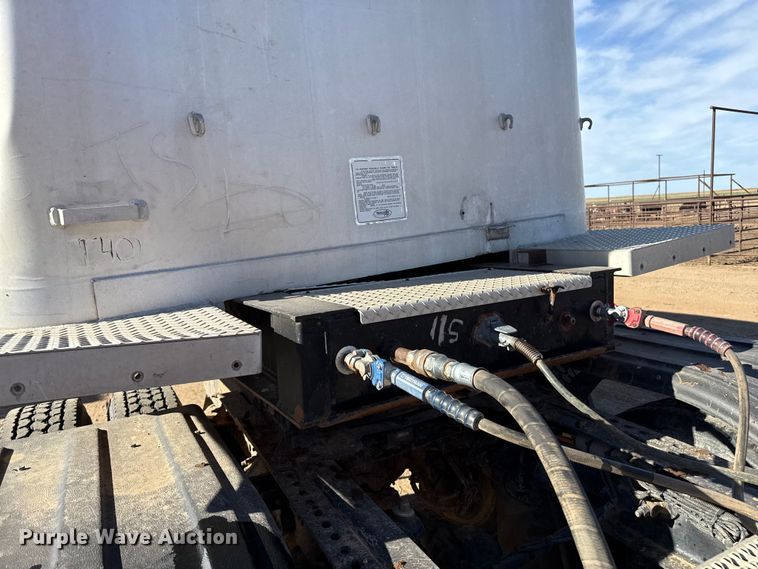 image for item EP2729 2009 Trailstar end dump trailer