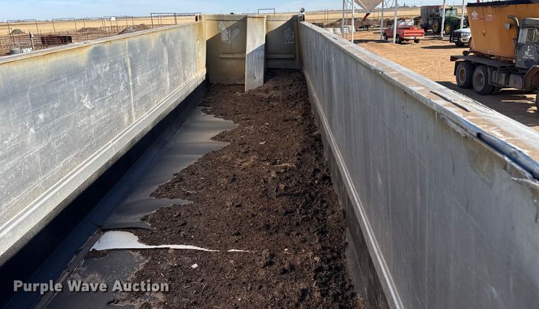 image for item EP2729 2009 Trailstar end dump trailer