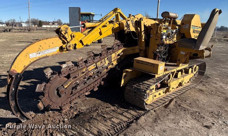 image for item EP2750 1982 Vermeer T-600D trencher