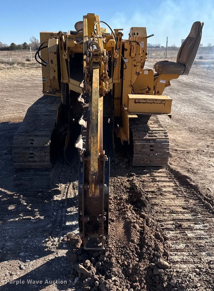 image for item EP2750 1982 Vermeer T-600D trencher