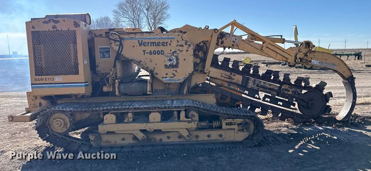 image for item EP2750 1982 Vermeer T-600D trencher