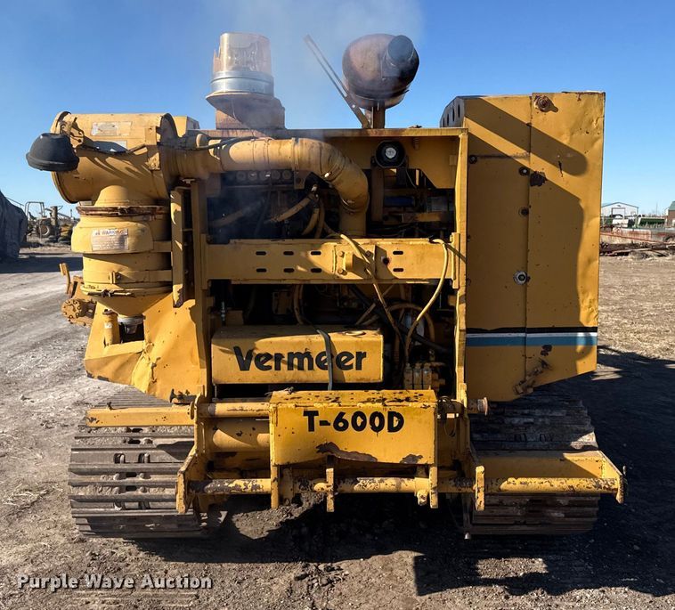 image for item EP2750 1982 Vermeer T-600D trencher