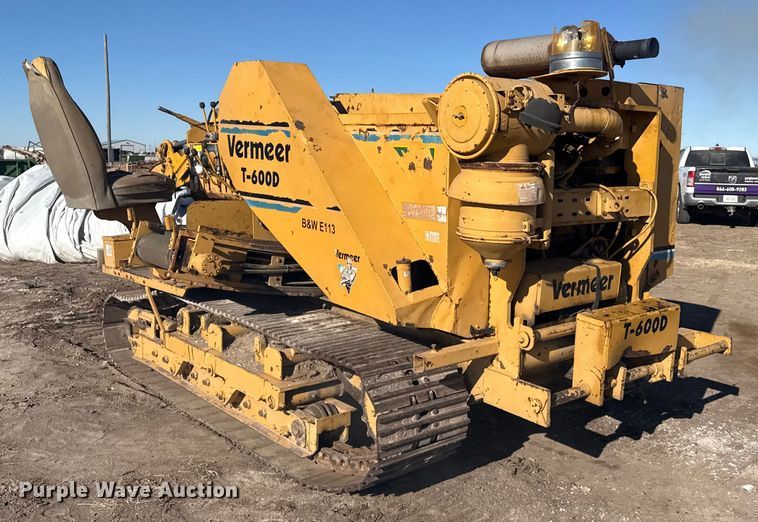 image for item EP2750 1982 Vermeer T-600D trencher