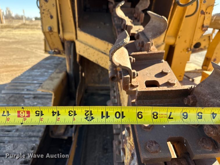 image for item EP2750 1982 Vermeer T-600D trencher