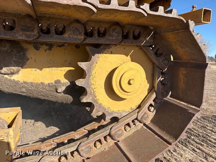 image for item EP2750 1982 Vermeer T-600D trencher