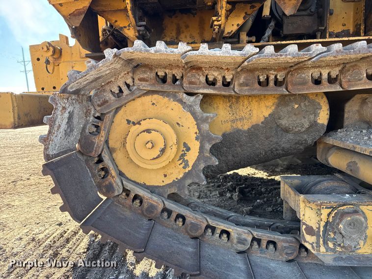 image for item EP2750 1982 Vermeer T-600D trencher