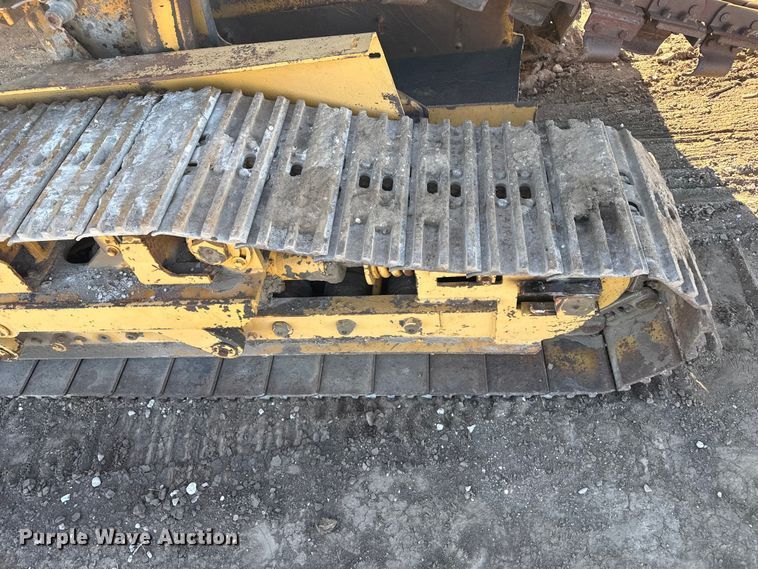 image for item EP2750 1982 Vermeer T-600D trencher