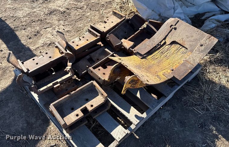 image for item EP2750 1982 Vermeer T-600D trencher