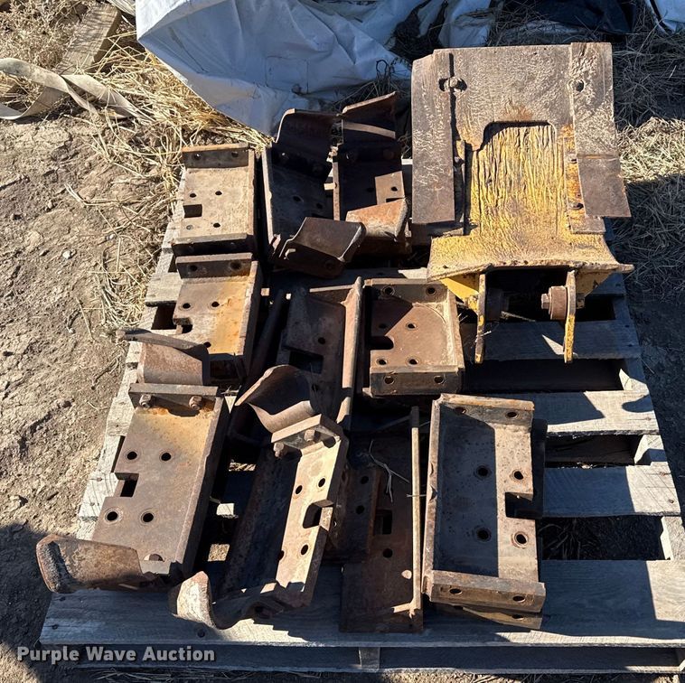 image for item EP2750 1982 Vermeer T-600D trencher