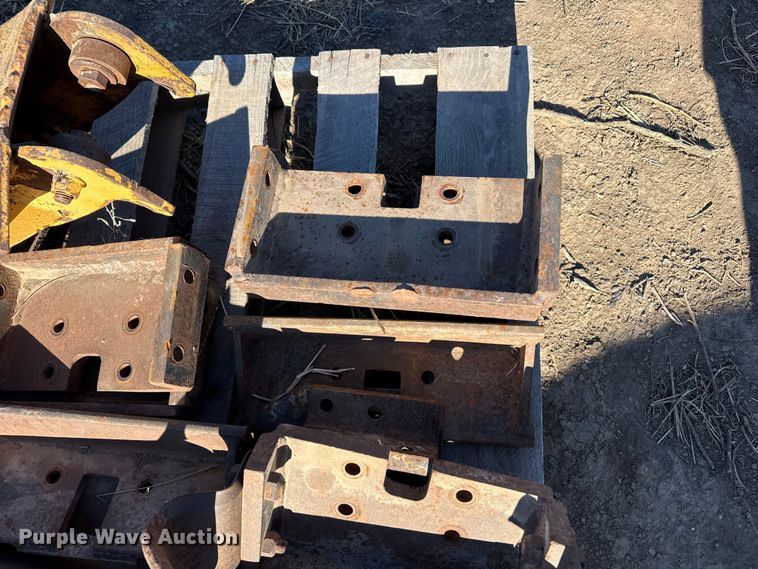 image for item EP2750 1982 Vermeer T-600D trencher