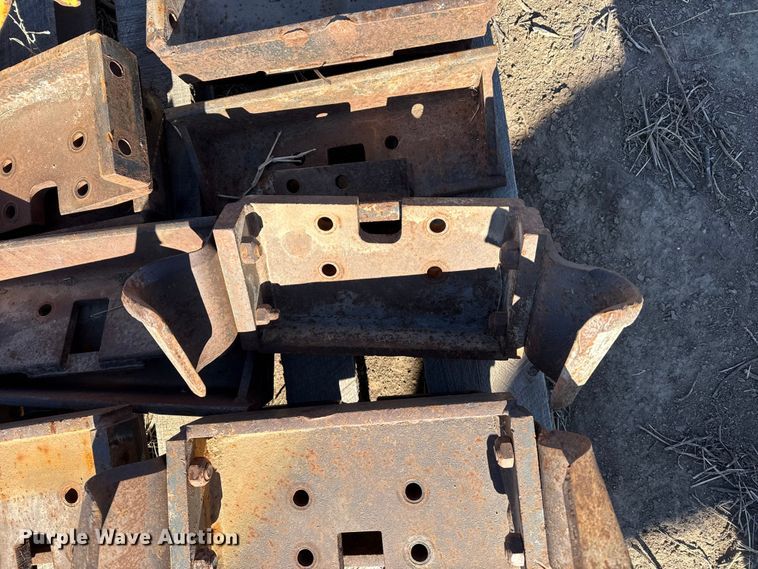 image for item EP2750 1982 Vermeer T-600D trencher