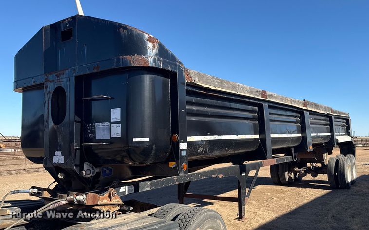 image for item EP2752 1999 Clement Fleetstar end dump trailer