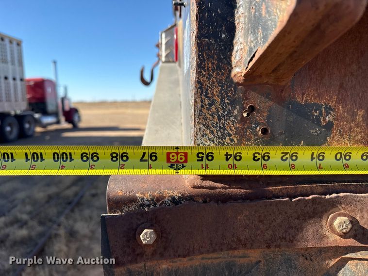 image for item EP2752 1999 Clement Fleetstar end dump trailer