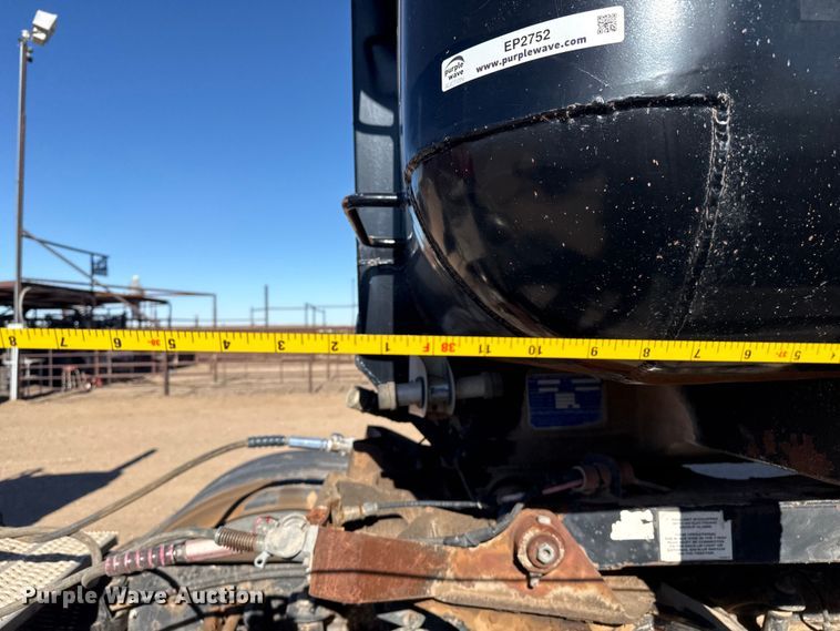 image for item EP2752 1999 Clement Fleetstar end dump trailer