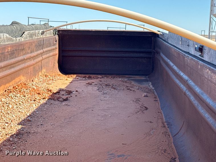 image for item EP2752 1999 Clement Fleetstar end dump trailer