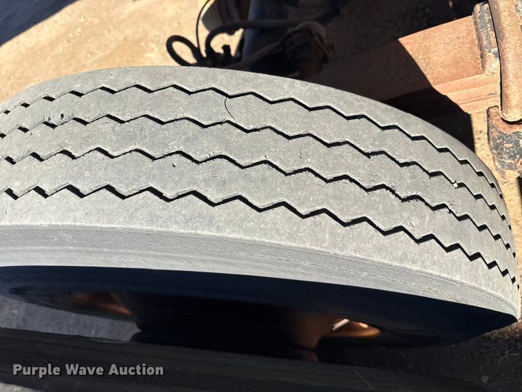 image for item EP2752 1999 Clement Fleetstar end dump trailer