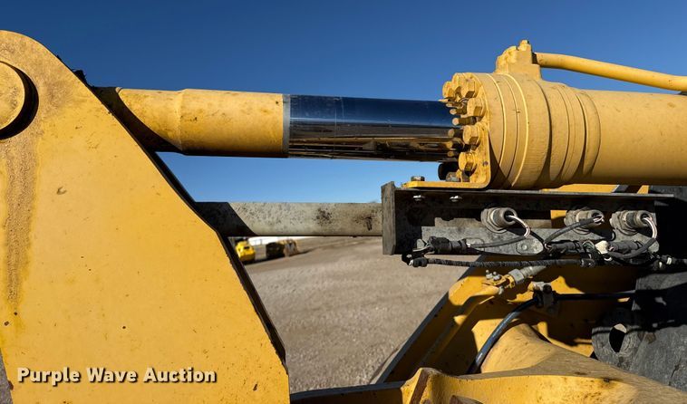 image for item EP2761 2018 Komatsu WA320-8 wheel loader