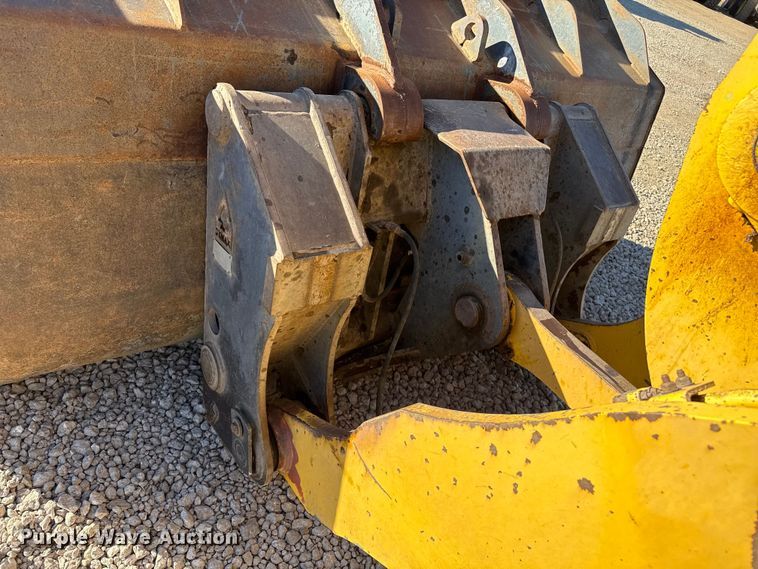 image for item EP2761 2018 Komatsu WA320-8 wheel loader