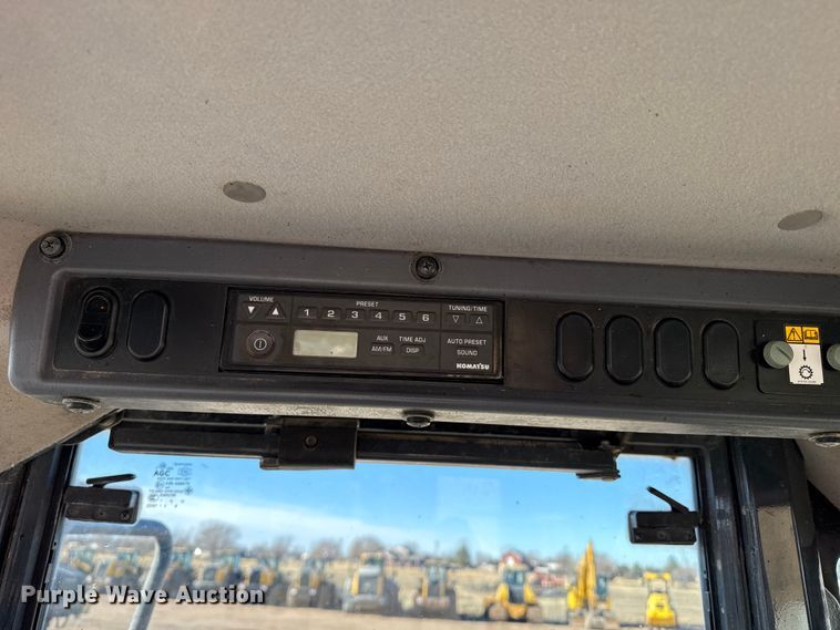 image for item EP2761 2018 Komatsu WA320-8 wheel loader