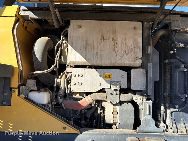 image for item EP2761 2018 Komatsu WA320-8 wheel loader