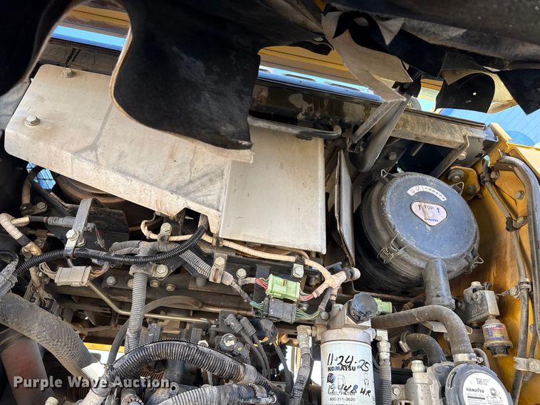 image for item EP2761 2018 Komatsu WA320-8 wheel loader