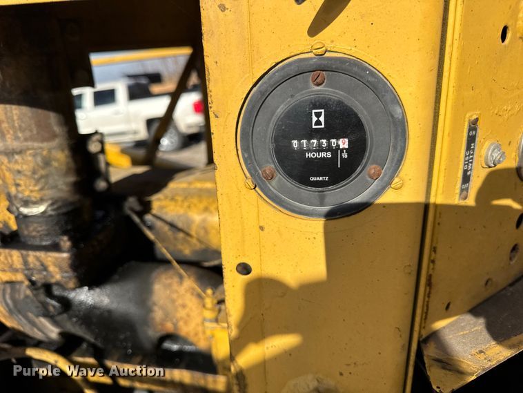 image for item ER0366 Etnyre chip spreader