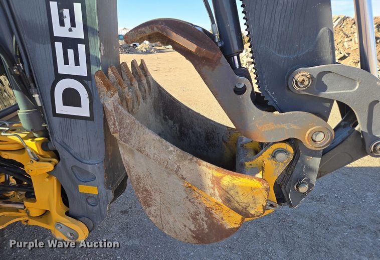 image for item ES2664 2015 John Deere 310SL HL backhoe