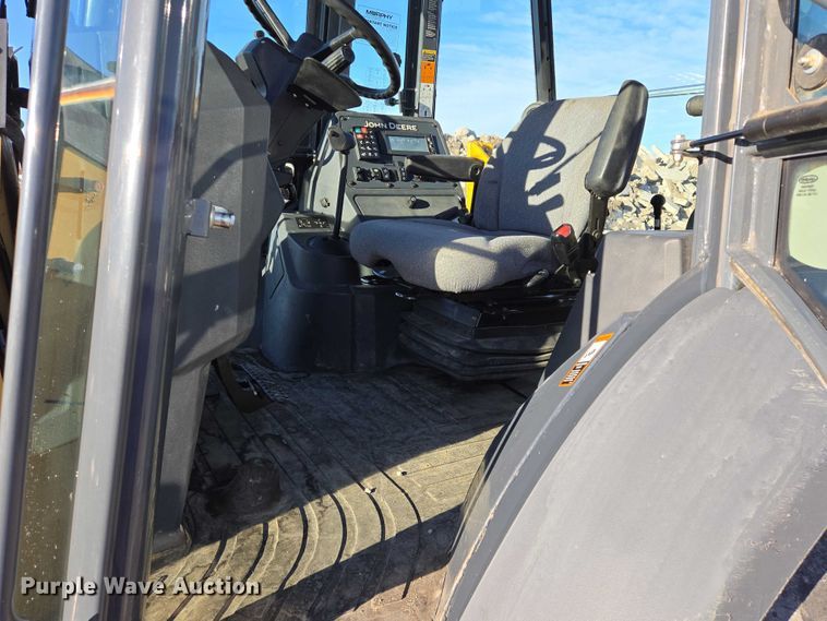 image for item ES2664 2015 John Deere 310SL HL backhoe