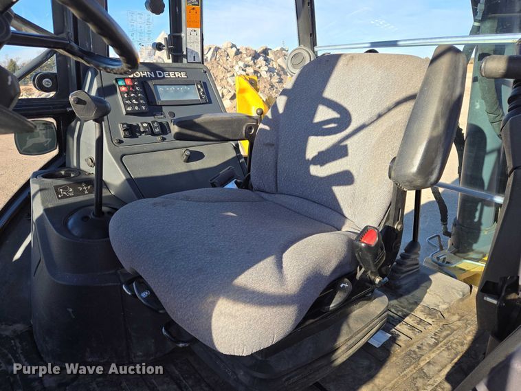 image for item ES2664 2015 John Deere 310SL HL backhoe