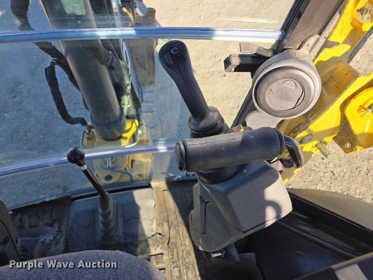 image for item ES2664 2015 John Deere 310SL HL backhoe