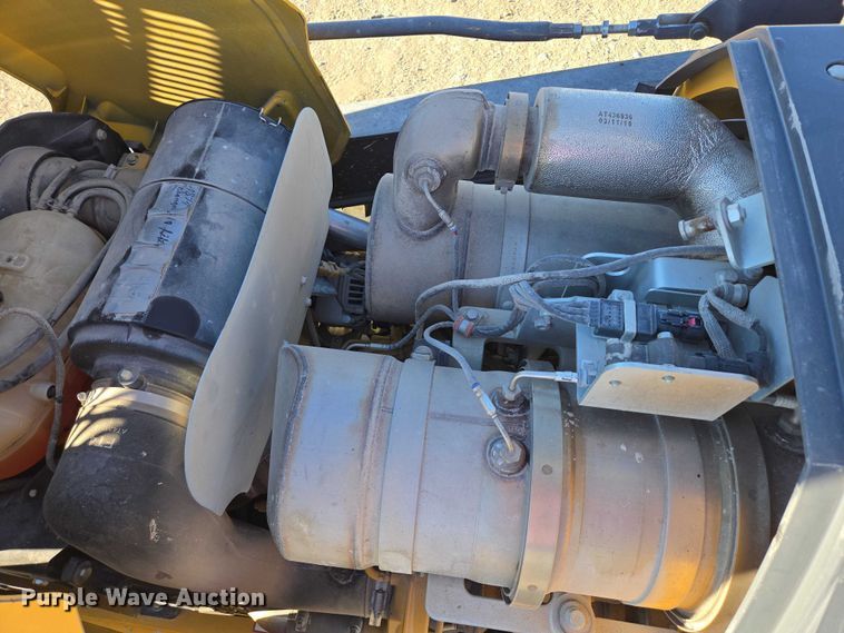 image for item ES2664 2015 John Deere 310SL HL backhoe