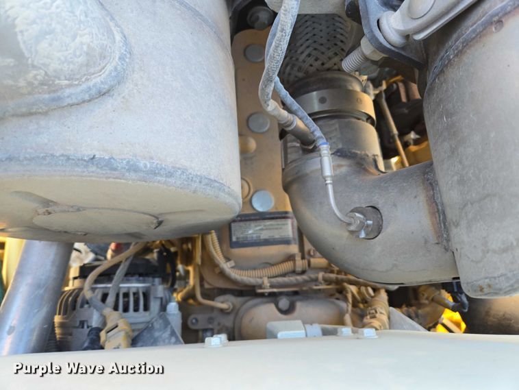 image for item ES2664 2015 John Deere 310SL HL backhoe