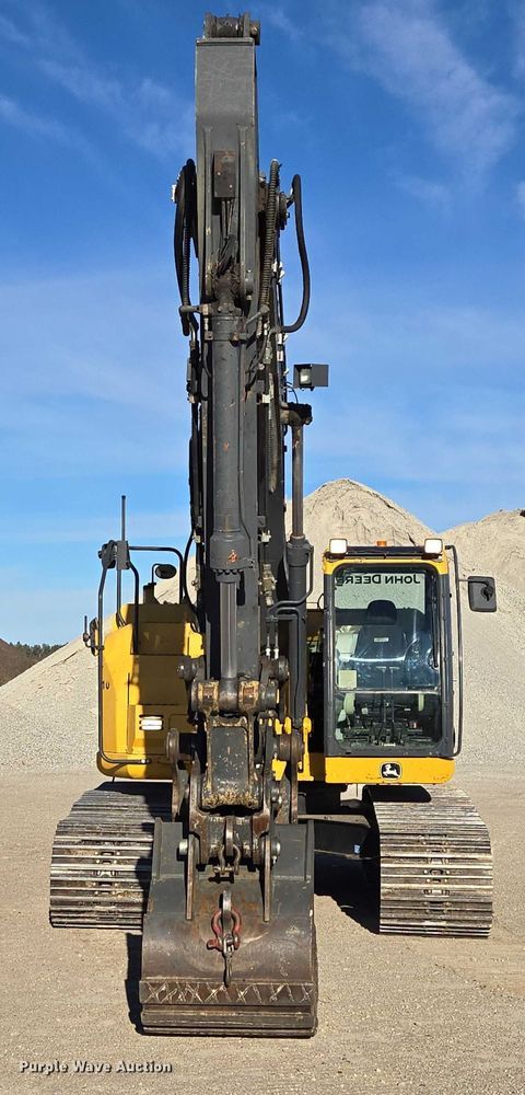 image for item ES2665 2014 John Deere 245G LC excavator