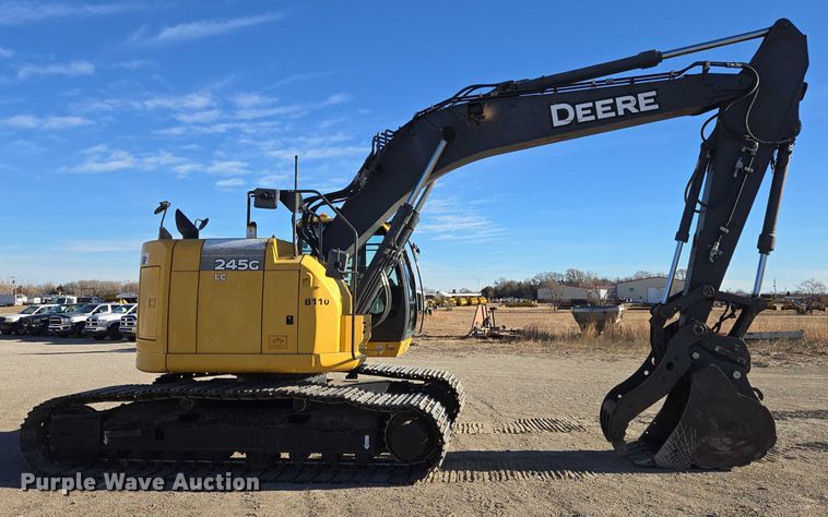 image for item ES2665 2014 John Deere 245G LC excavator