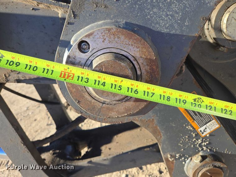 image for item ES2665 2014 John Deere 245G LC excavator