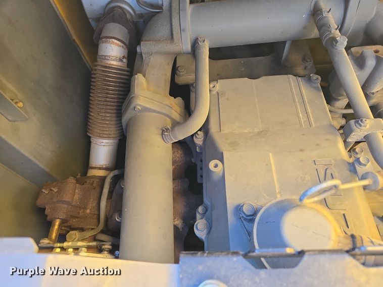 image for item ES2665 2014 John Deere 245G LC excavator