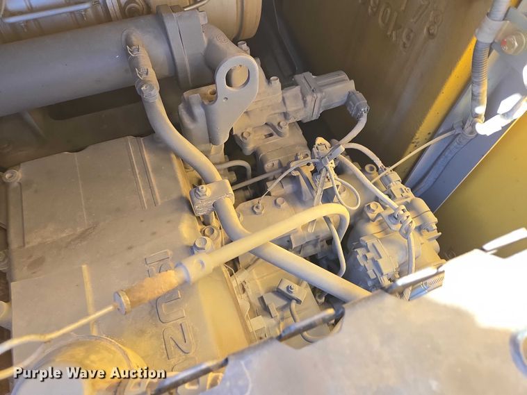 image for item ES2665 2014 John Deere 245G LC excavator