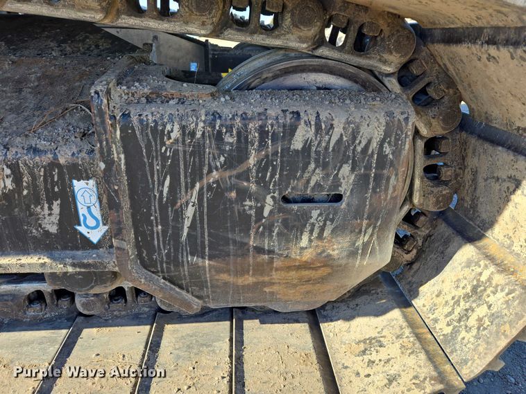 image for item ES2665 2014 John Deere 245G LC excavator