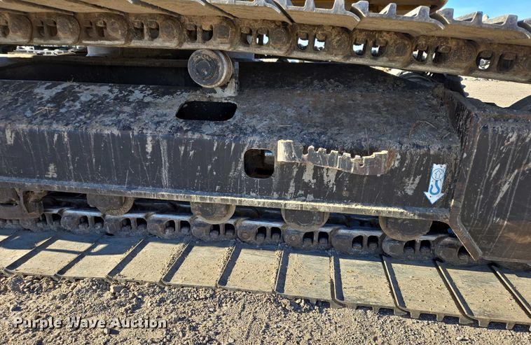 image for item ES2665 2014 John Deere 245G LC excavator