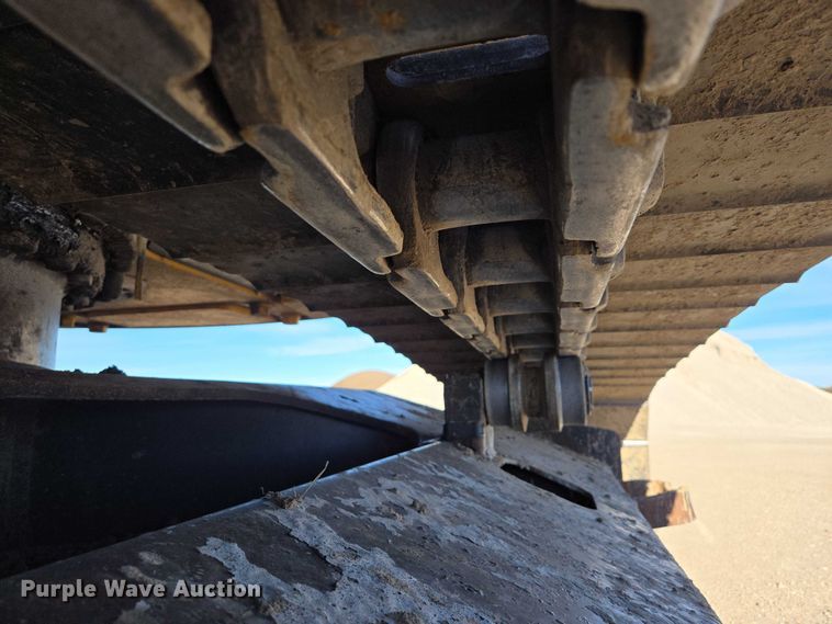 image for item ES2665 2014 John Deere 245G LC excavator