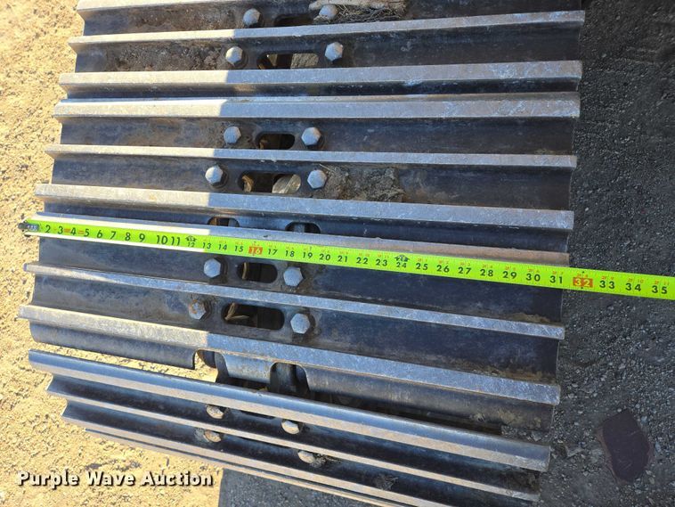 image for item ES2665 2014 John Deere 245G LC excavator