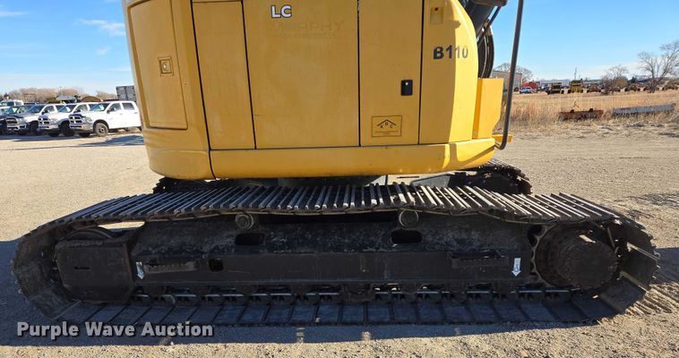 image for item ES2665 2014 John Deere 245G LC excavator